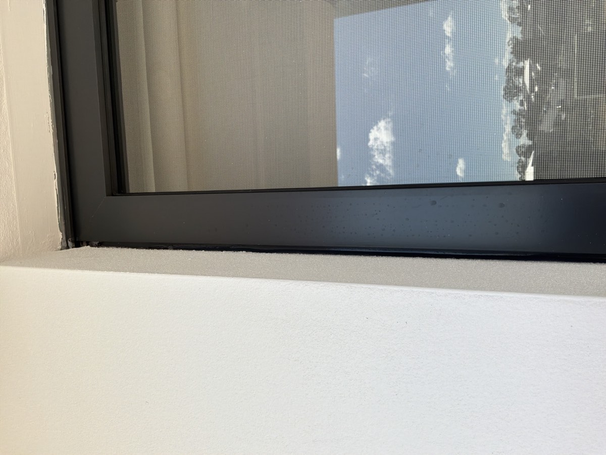 A further window requiring caulking, Riverstone